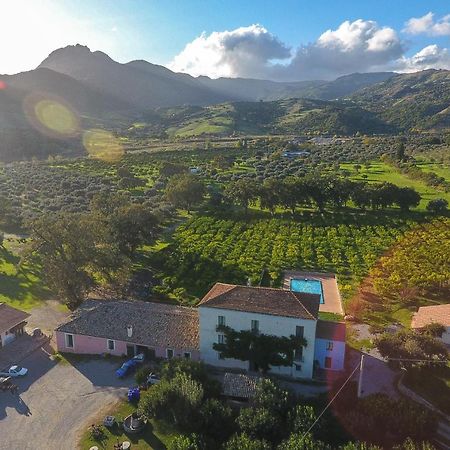 Barone Gr Macri Agriturismo Modi เจราเช ภายนอก รูปภาพ