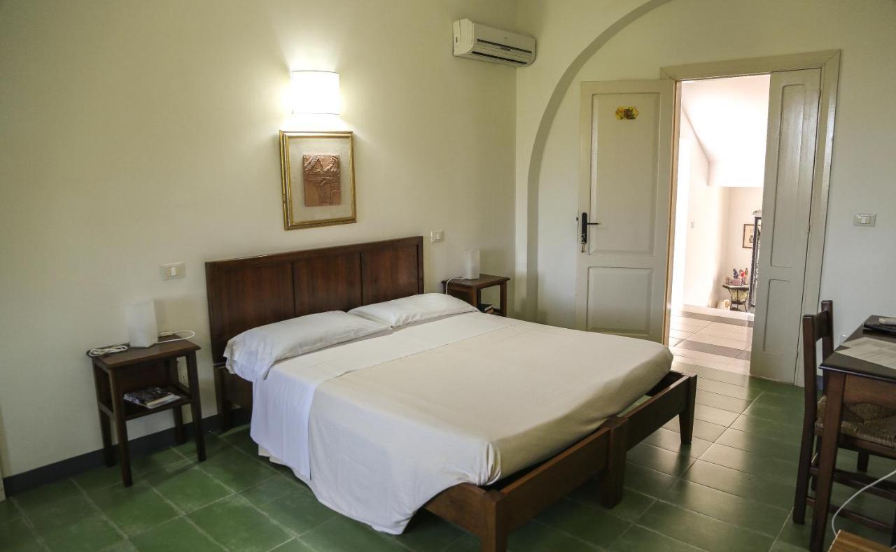 Barone Gr Macri Agriturismo Modi เจราเช ภายนอก รูปภาพ