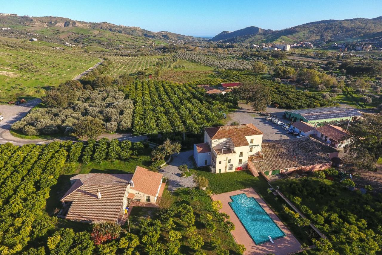 Barone Gr Macri Agriturismo Modi เจราเช ภายนอก รูปภาพ
