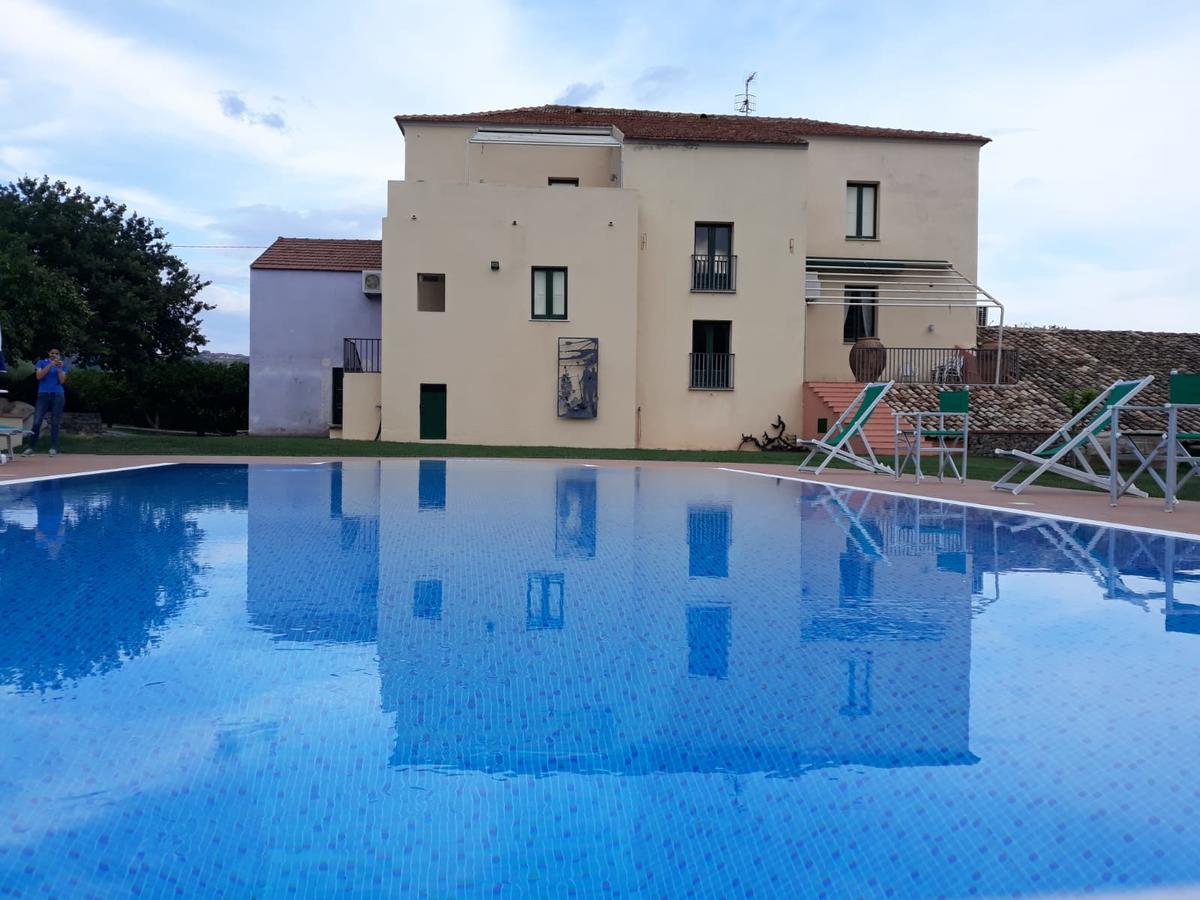 Barone Gr Macri Agriturismo Modi เจราเช ภายนอก รูปภาพ